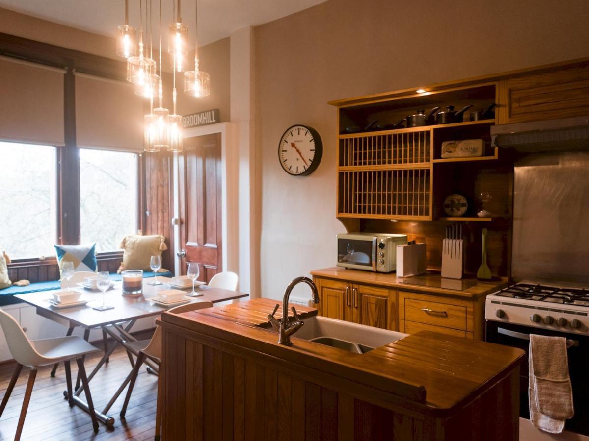 Pass The Keys Beautiful, Traditional 2 Bed Flat W Free Parking Глазгоу Екстериор снимка
