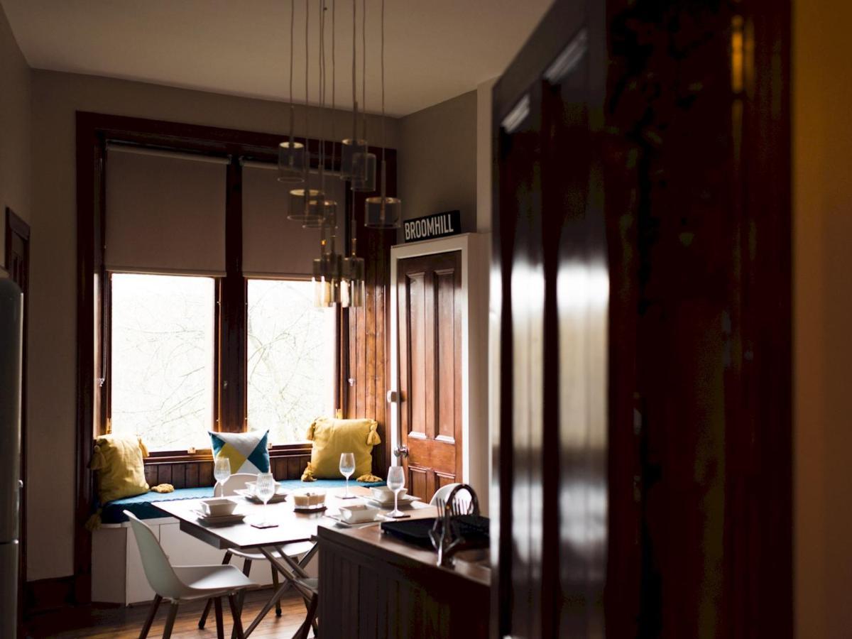 Pass The Keys Beautiful, Traditional 2 Bed Flat W Free Parking Глазгоу Екстериор снимка