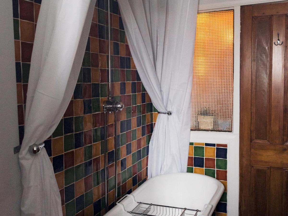 Pass The Keys Beautiful, Traditional 2 Bed Flat W Free Parking Глазгоу Екстериор снимка